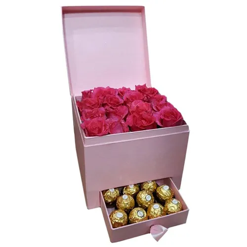 18 Pink Roses with 10 Pcs Ferrero in Box